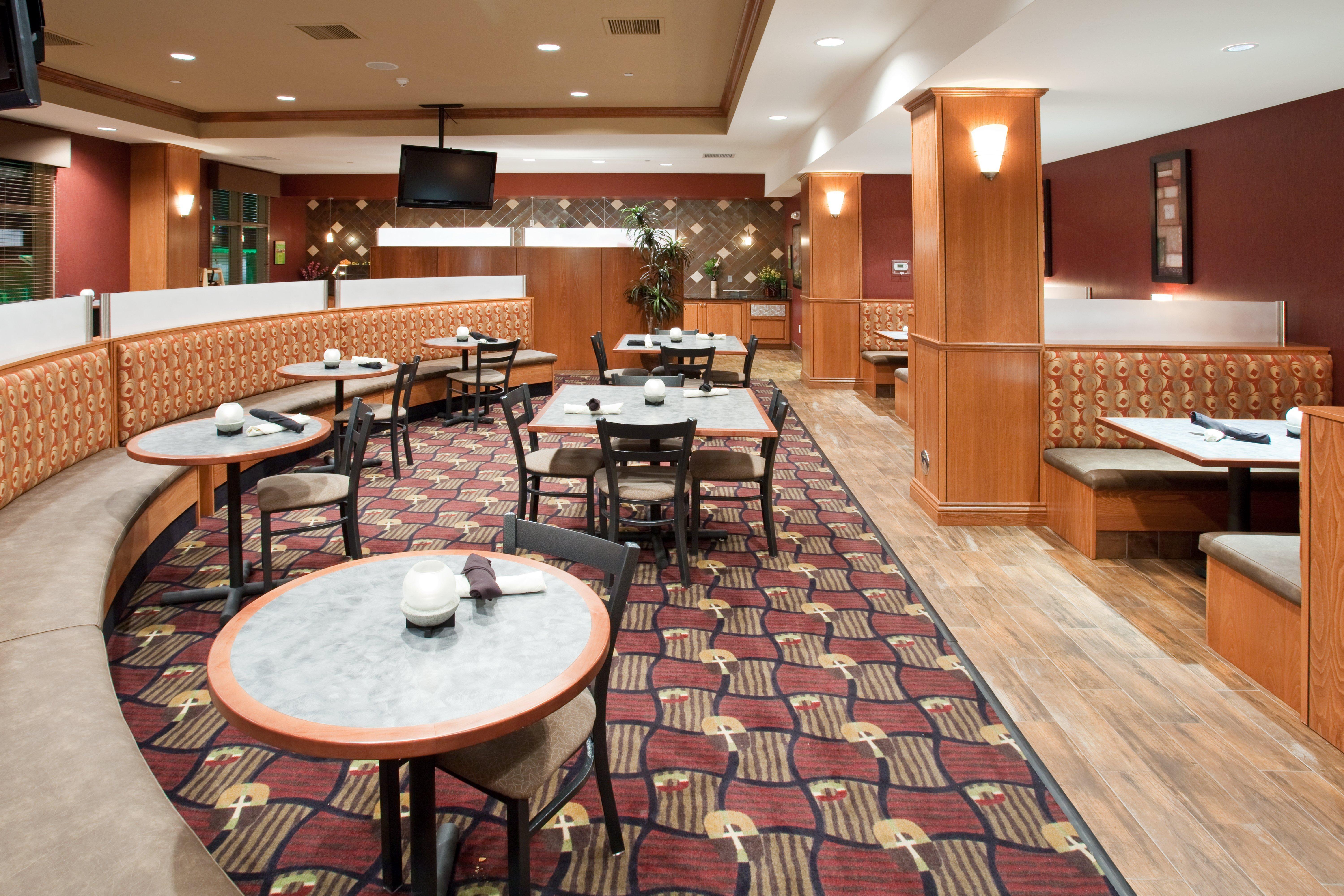 Holiday Inn Hotel & Suites Grand Junction-Airport By Ihg Buitenkant foto