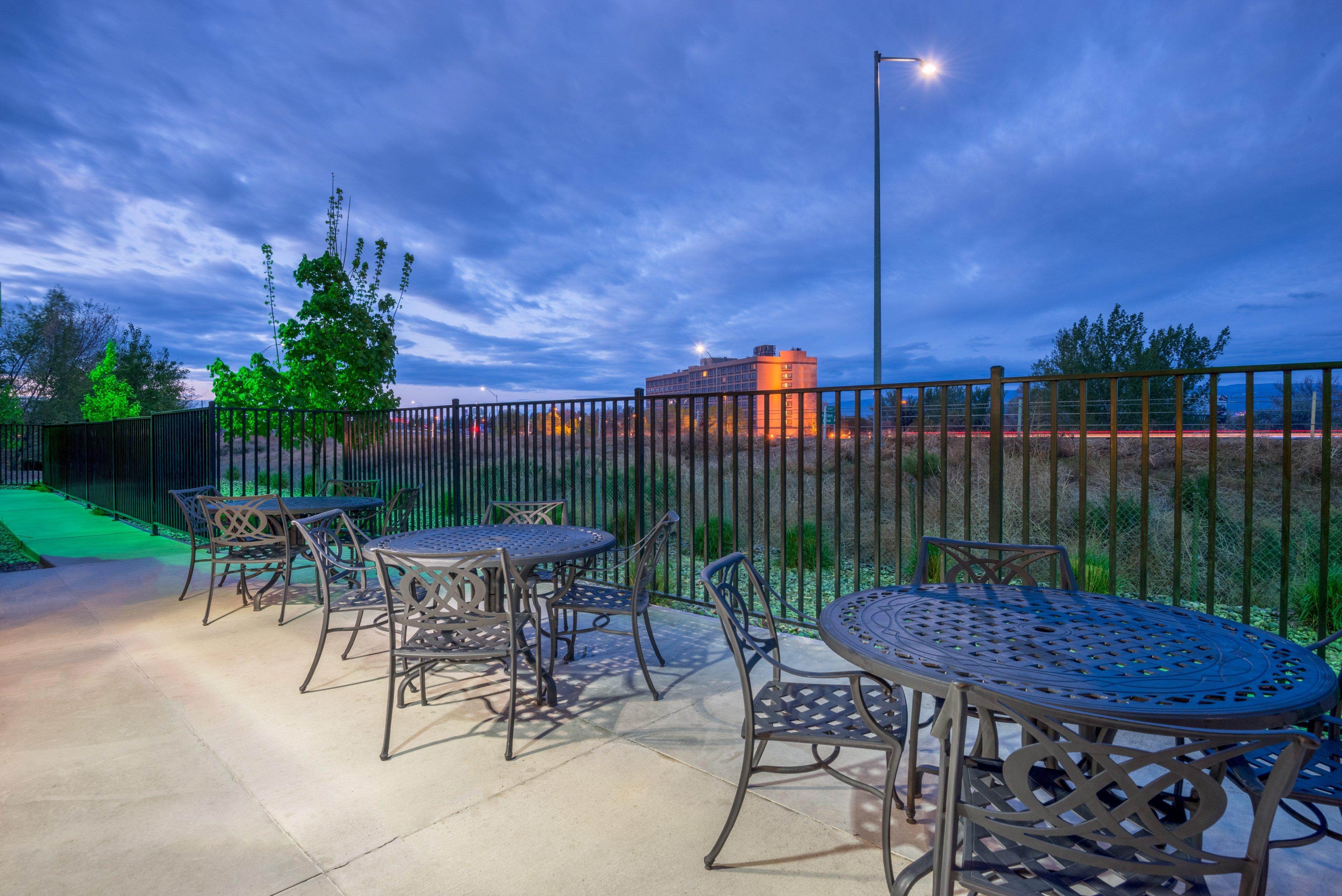 Holiday Inn Hotel & Suites Grand Junction-Airport By Ihg Buitenkant foto