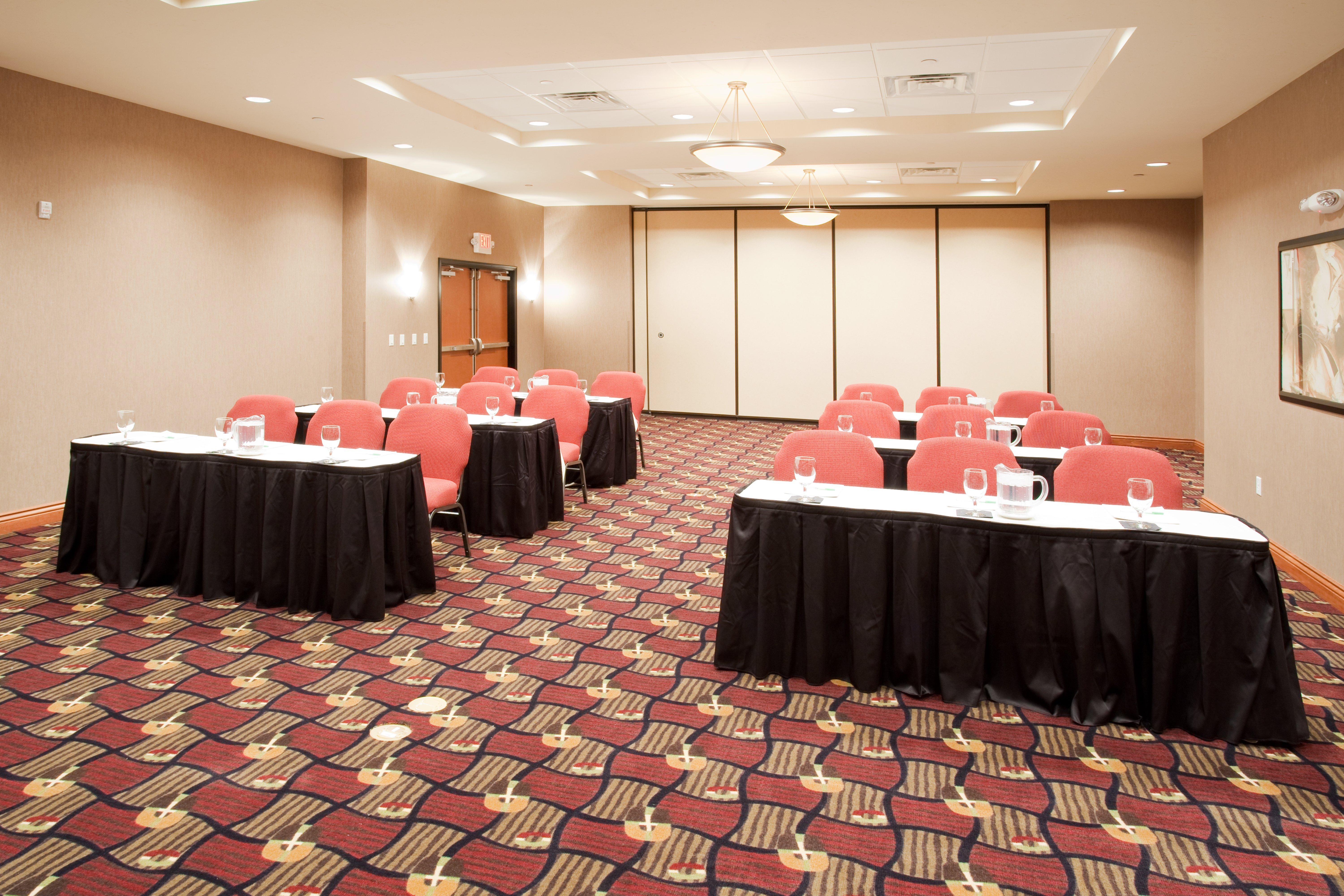 Holiday Inn Hotel & Suites Grand Junction-Airport By Ihg Buitenkant foto