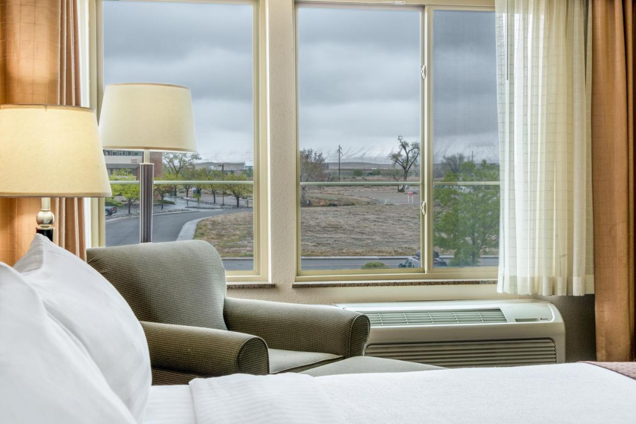 Holiday Inn Hotel & Suites Grand Junction-Airport By Ihg Buitenkant foto